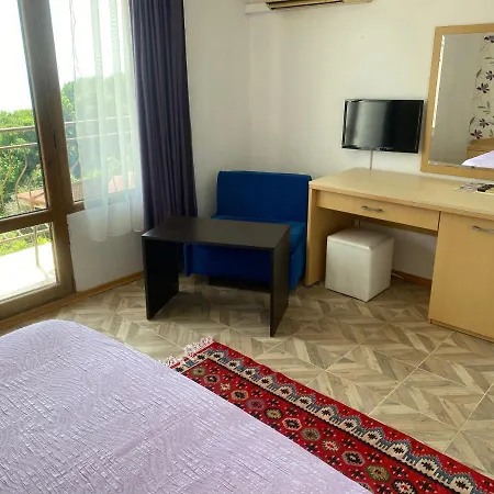 Family Rai-only Adults Hotell 3*