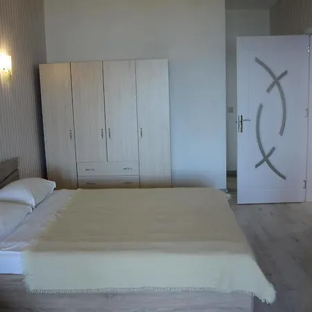 Family Rai-only Adults Sables d'or