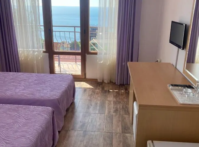 Only Adults- Rai ホテル ゴールデンサンド