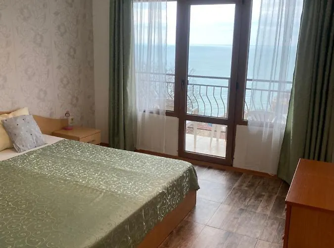 Only Adults- Rai ゴールデンサンド