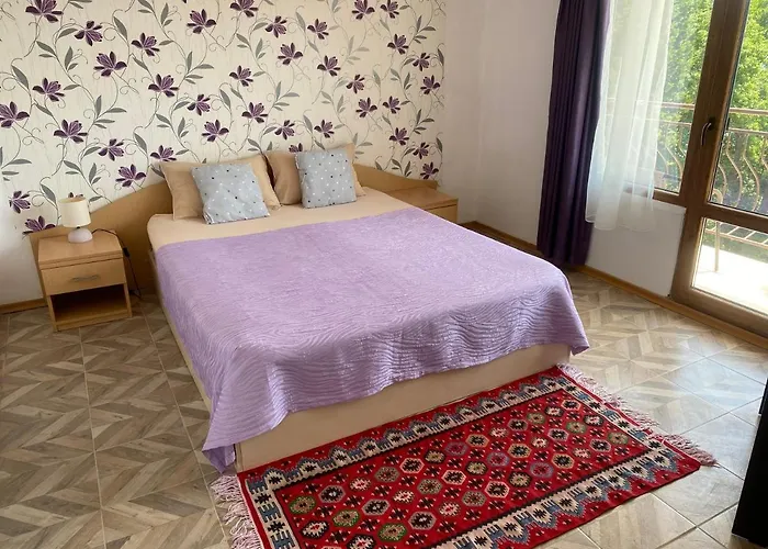 Only Adults- Rai ホテル 3*