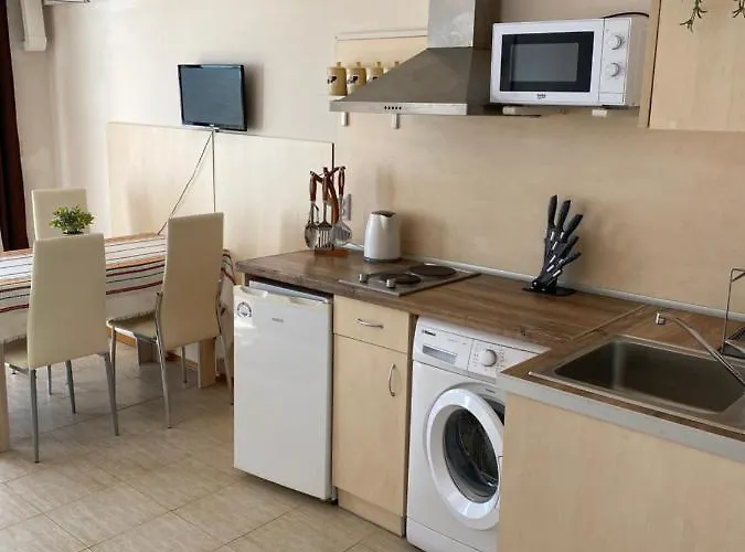 Only Adults- Rai 3* ゴールデンサンド