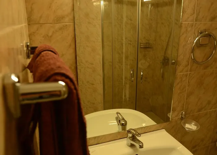 Only Adults- Rai ホテル ゴールデンサンド